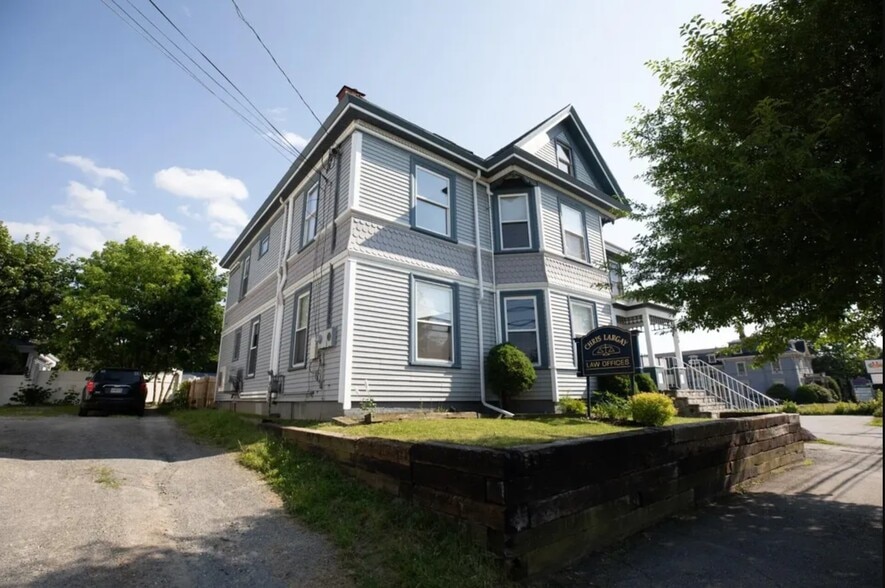 293 State St, Bangor, ME à vendre - Photo principale - Image 1 de 9
