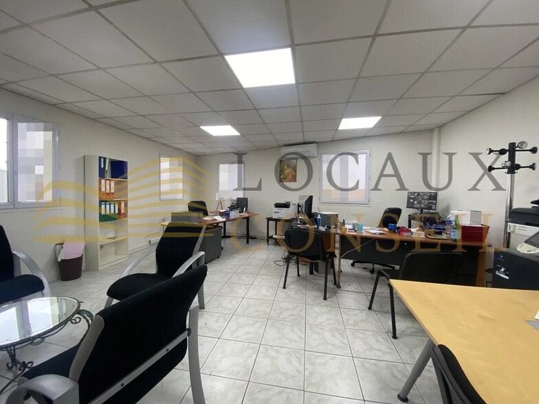 Flex in Argenteuil for lease - Building Photo - Image 3 of 7