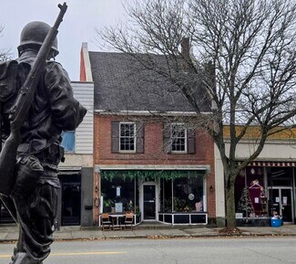 Plus de détails pour 70 Main St, Windsor, VT - Commerce de détail à vendre