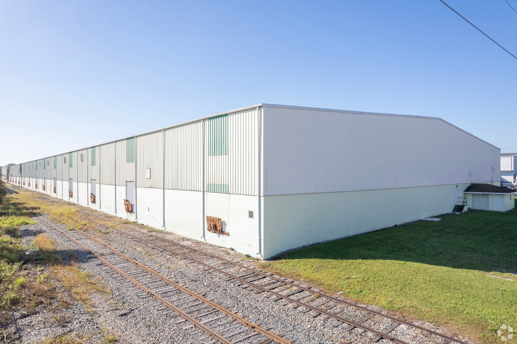 5301 E Hanna Ave, Tampa, FL for lease Primary Photo- Image 1 of 7