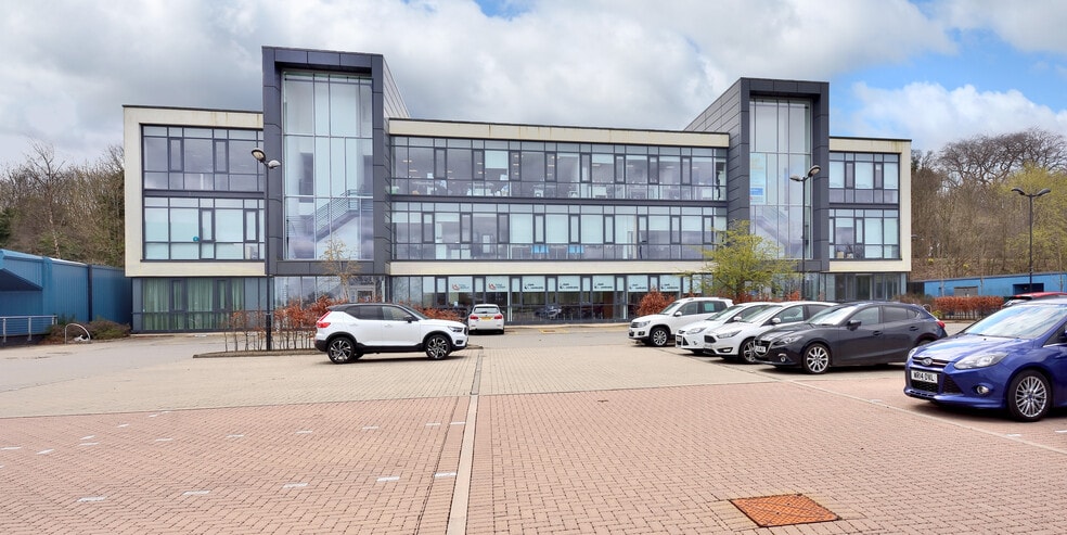 2 Harvest Dr, Newbridge for lease - Building Photo - Image 2 of 5