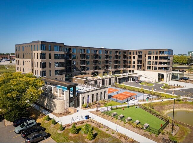 Plus de détails pour 2305 San Luis Pl, Green Bay, WI - Commerce de détail à louer