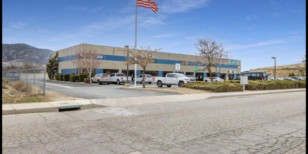 410 W J St, Tehachapi, CA for lease - Building Photo - Image 3 of 9