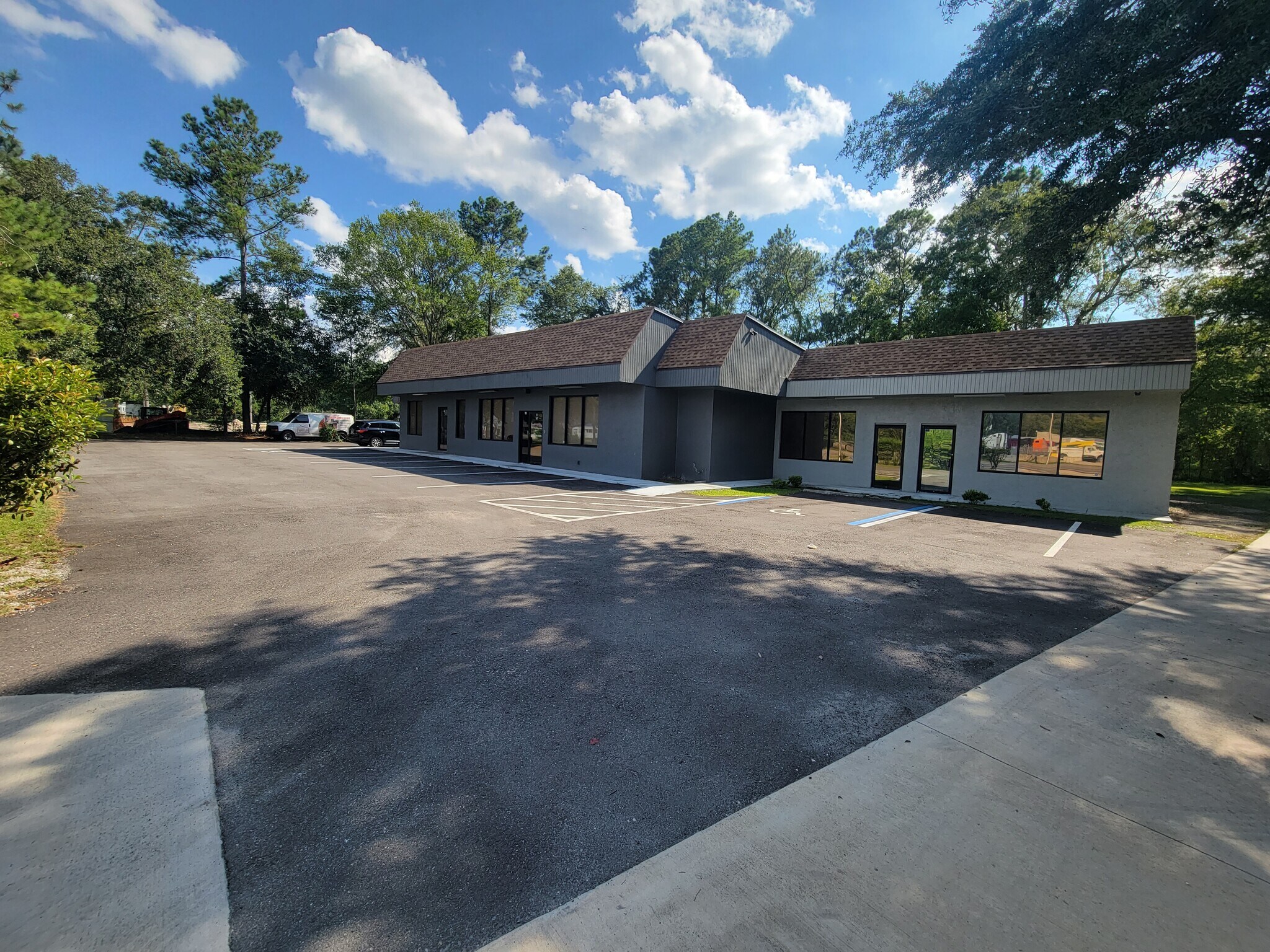 8428 New Kings Rd, Jacksonville, FL à louer Photo du bâtiment- Image 1 de 19