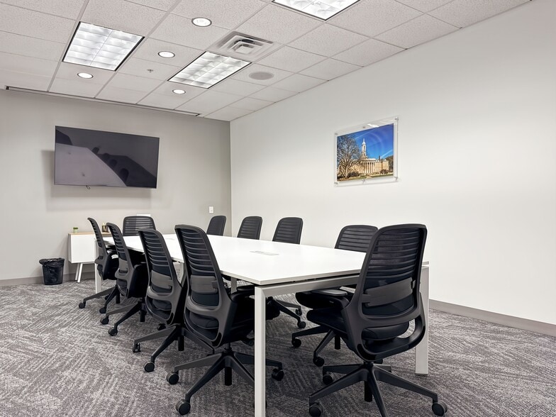 330 Innovation Blvd, State College, PA à louer - Photo intérieure - Image 1 de 16