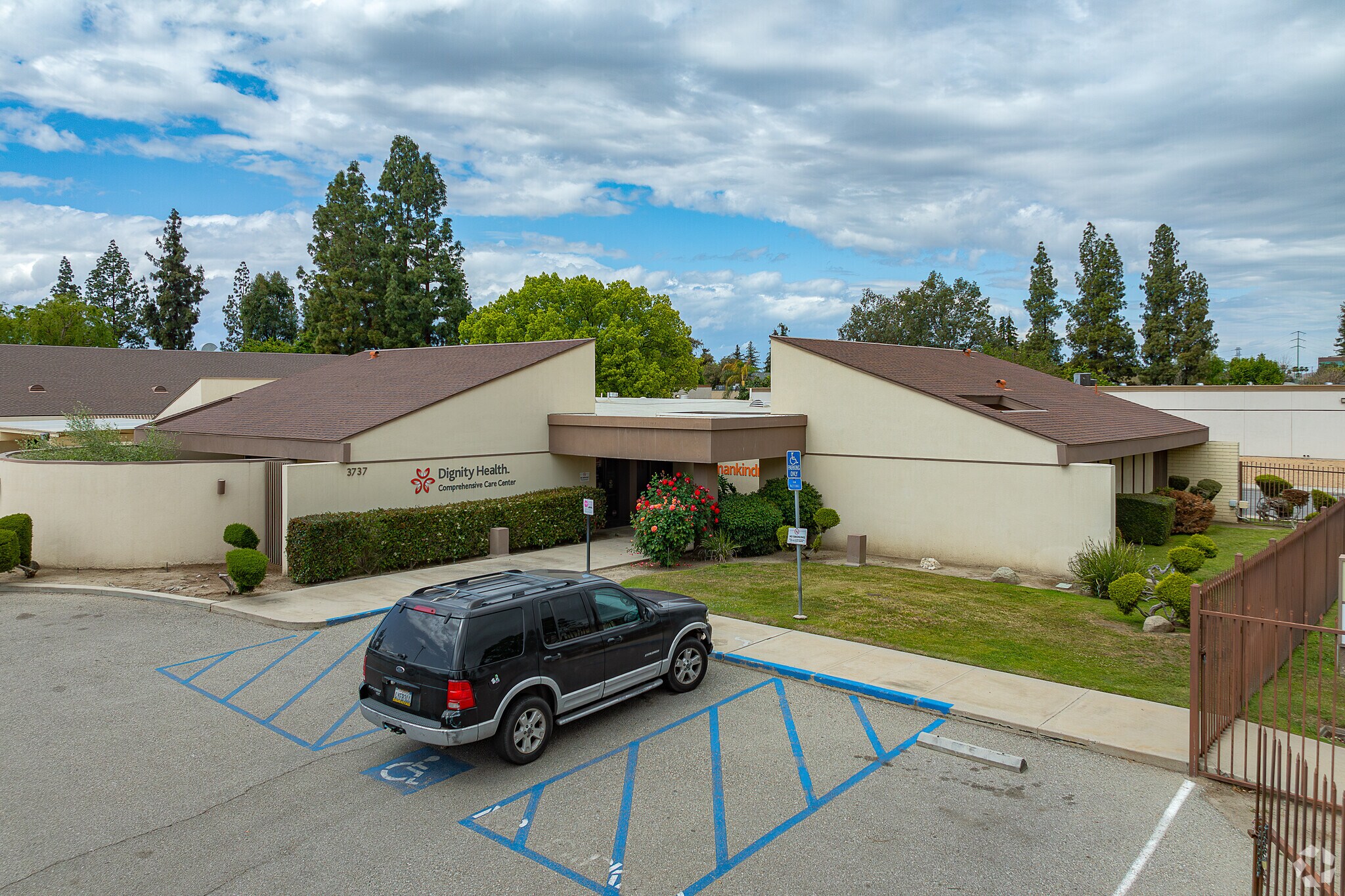 3737 San Dimas St, Bakersfield, CA for sale Primary Photo- Image 1 of 7