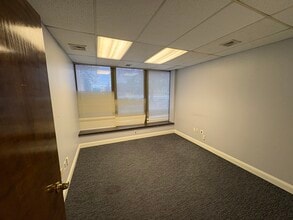 1101 N Kings Hwy, Cherry Hill, NJ for lease Interior Photo- Image 2 of 7