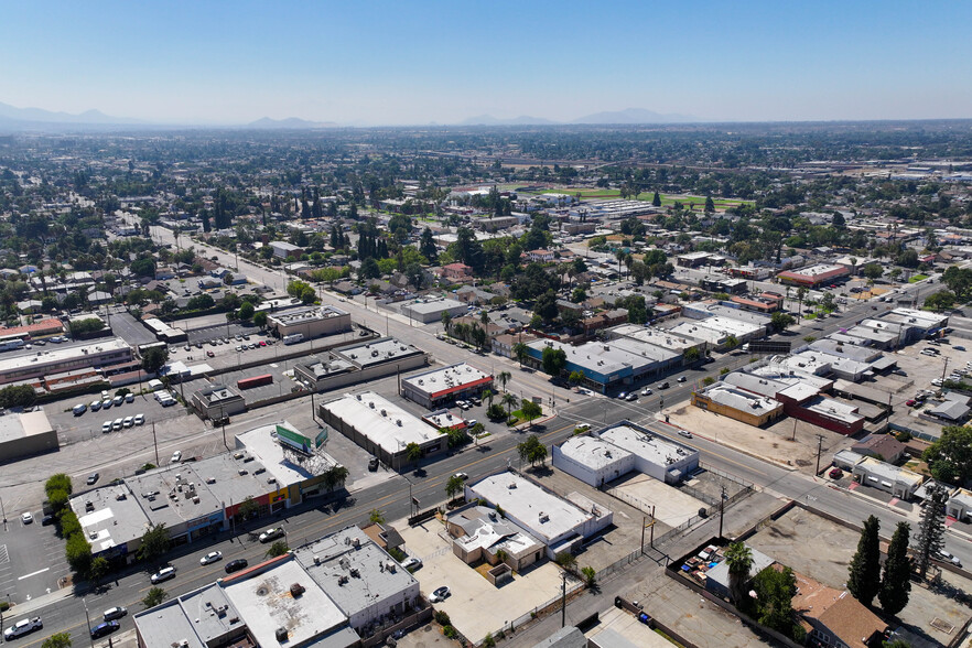 352 W Highland Ave, San Bernardino, CA for sale - Building Photo - Image 2 of 16