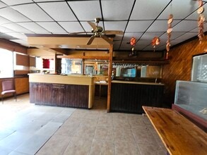 1224 NE 163rd St, North Miami Beach, FL à vendre Photo intérieure- Image 1 de 11