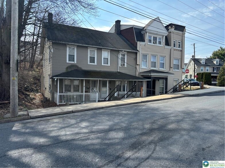 2102 S Lehigh Ave, Whitehall, PA for sale - Building Photo - Image 2 of 40
