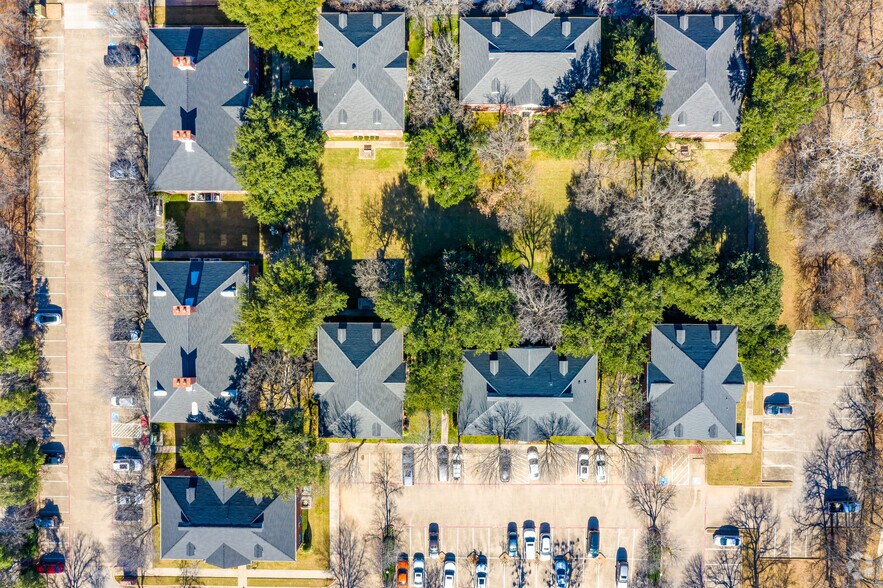 2003 E Lamar Blvd, Arlington, TX à louer - Photo du bâtiment - Image 3 de 3