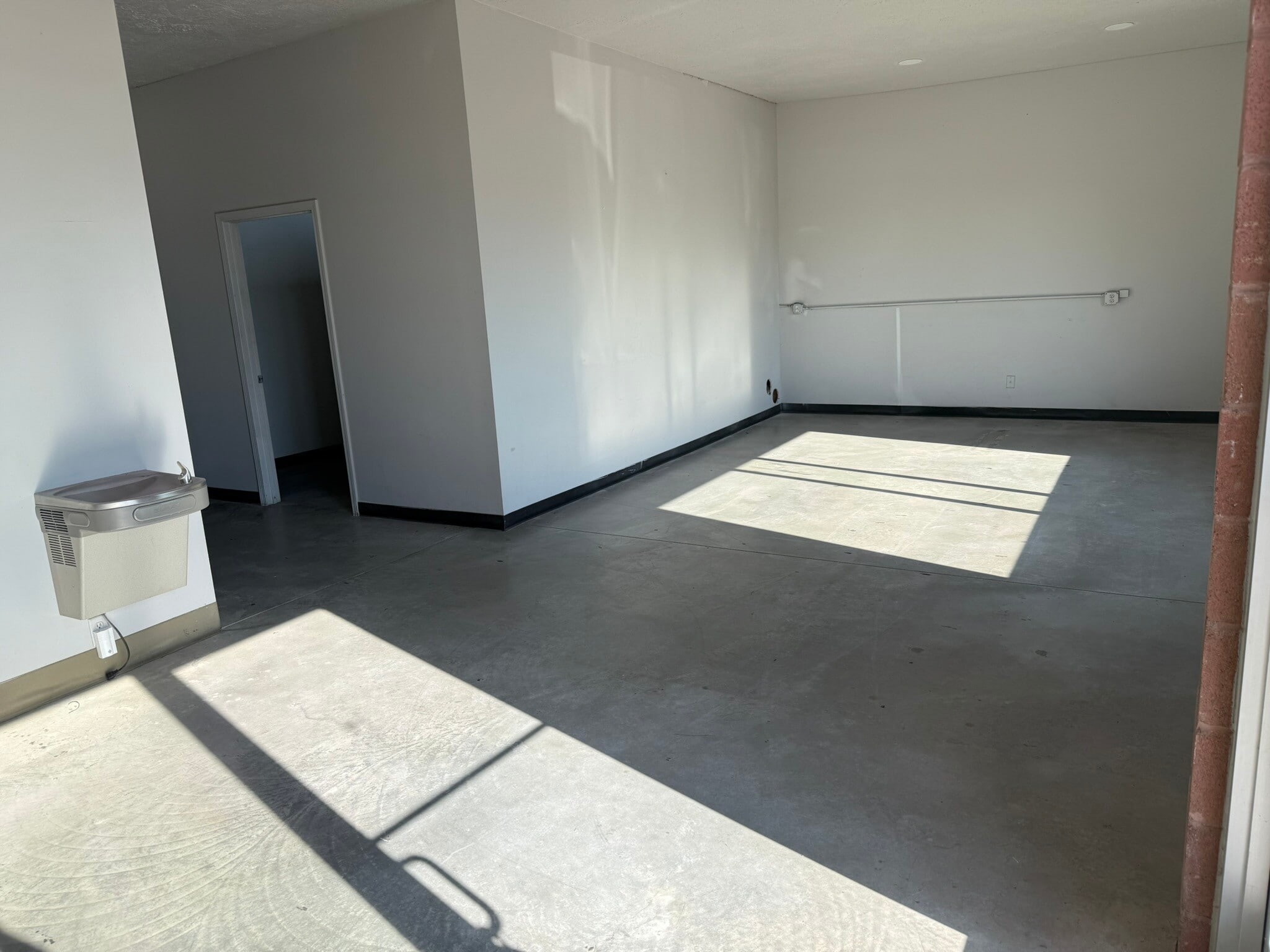 6784 S Airport Rd, West Jordan, UT for lease Interior Photo- Image 1 of 7