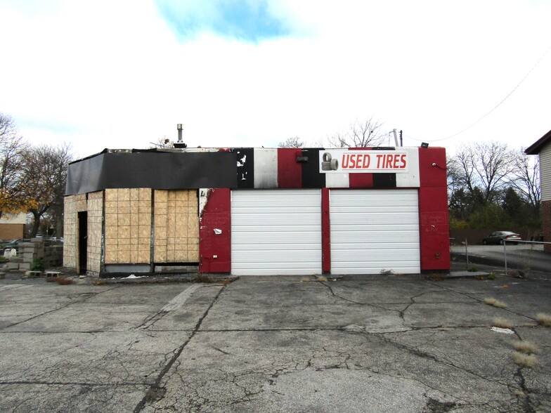 8822 W Appleton Ave, Milwaukee, WI for lease - Building Photo - Image 1 of 4