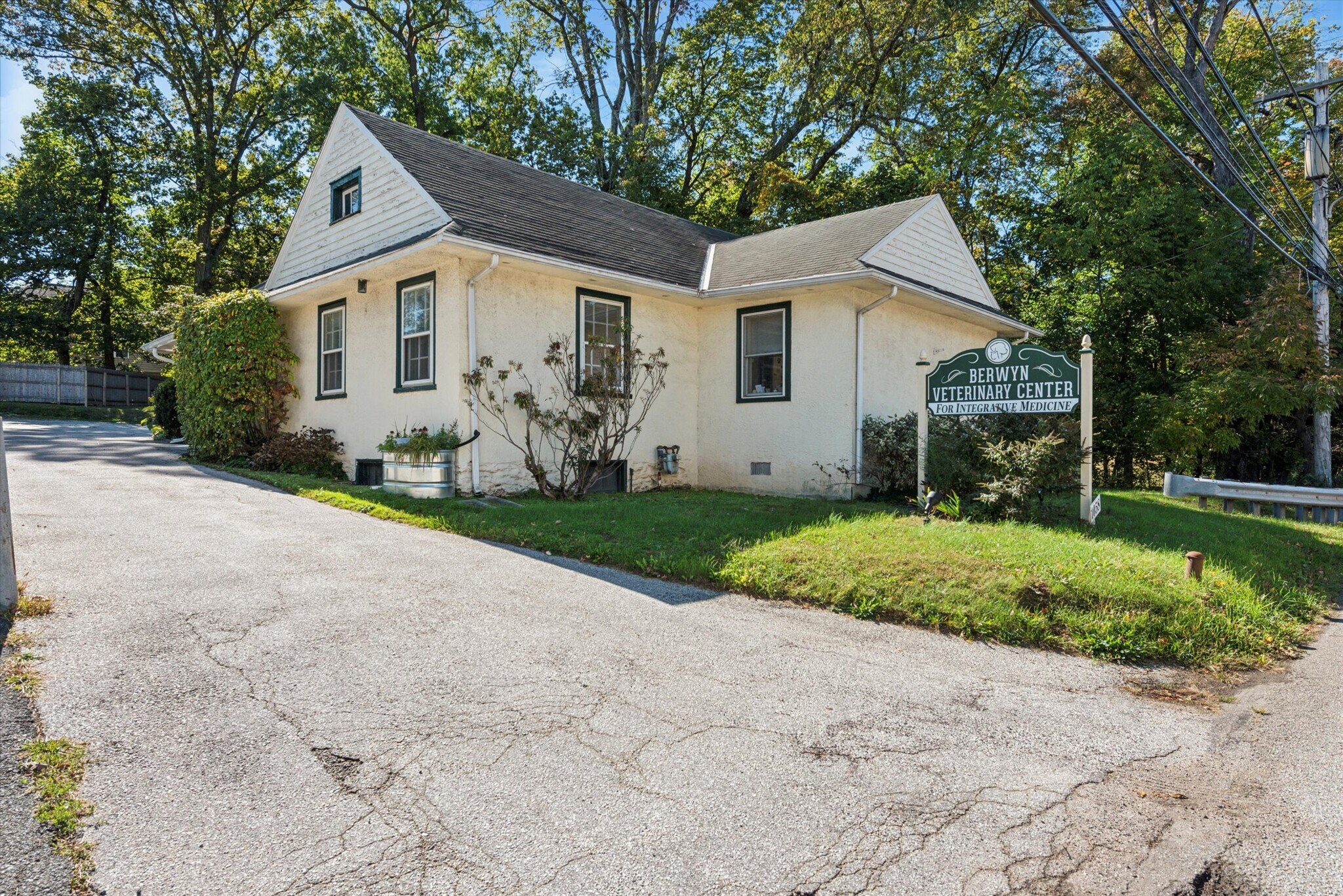 1058 Lancaster Ave, Berwyn, PA à vendre Photo principale- Image 1 de 28