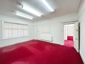 37 Manchester Rd, Manchester à louer Photo intérieure- Image 2 de 6