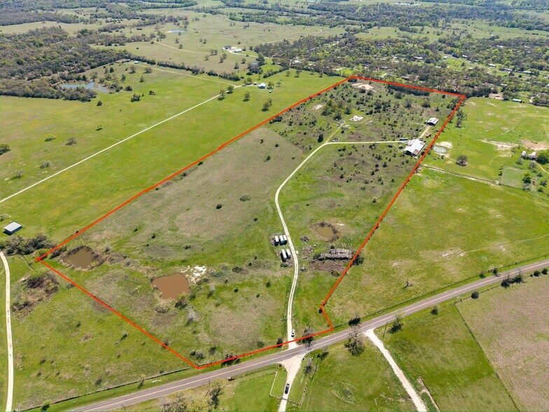 8560 Grassbur Rd, Bryan, TX à vendre - Photo du bâtiment - Image 3 de 22