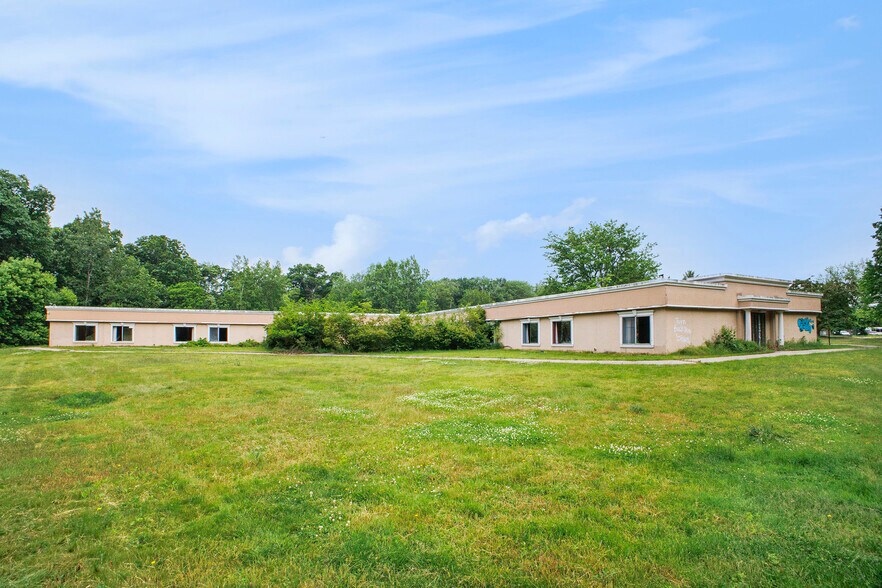 Prime Residential Development Land portfolio of 4 properties for sale on LoopNet.ca - Building Photo - Image 3 of 11