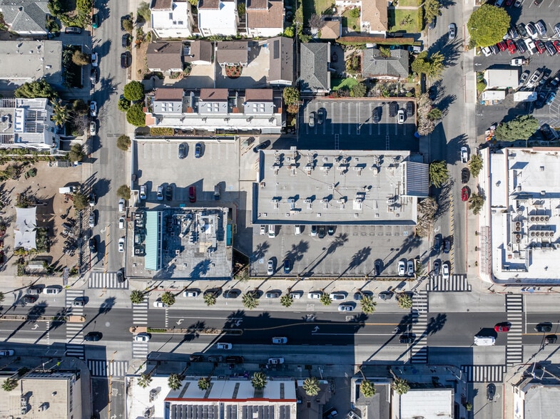 Wilshire Blvd, Santa Monica, CA à louer - Photo du bâtiment - Image 3 de 10