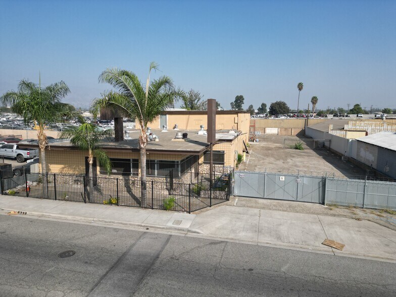 651 N Waterman Ave, San Bernardino, CA à vendre - Photo du bâtiment - Image 2 de 21