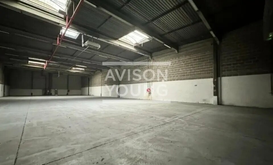 Flex in Herblay-sur-Seine for lease - Interior Photo - Image 2 of 4