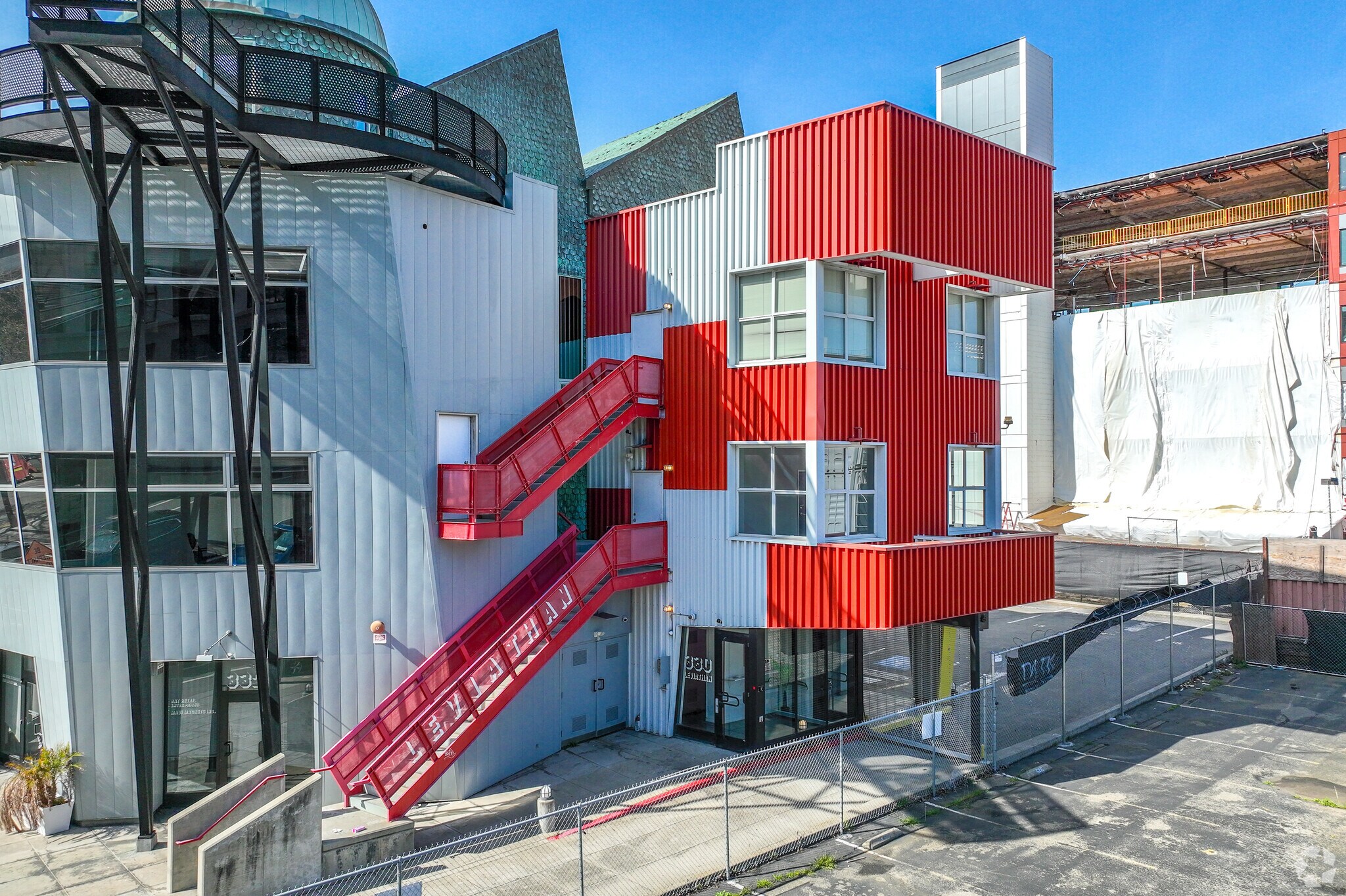 330 2nd St, Oakland, CA à louer Photo principale- Image 1 de 7