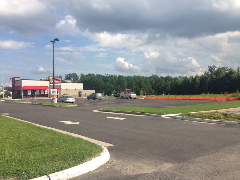 28344 Southampton Pky, Courtland, VA à louer - Photo du bâtiment - Image 3 de 6