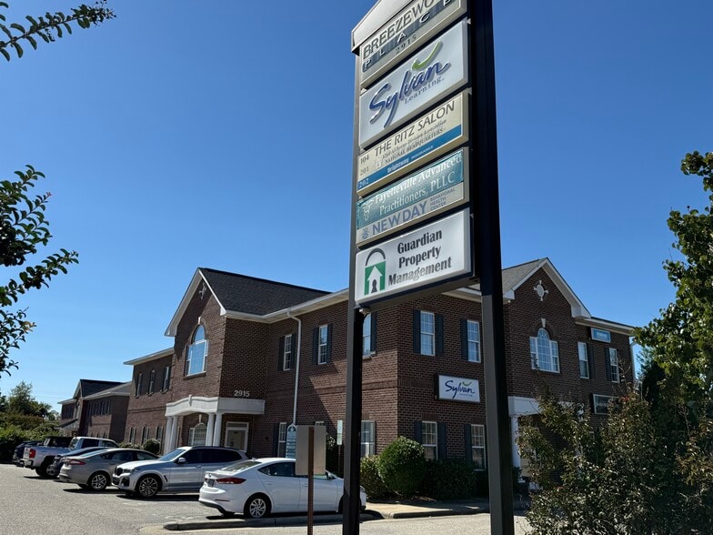 2915 Raeford Rd, Fayetteville, NC for lease - Building Photo - Image 2 of 54