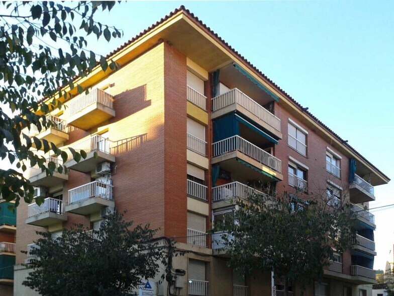 Multifamily in Sant Andreu de la Barca, Barcelona for sale - Building Photo - Image 1 of 1