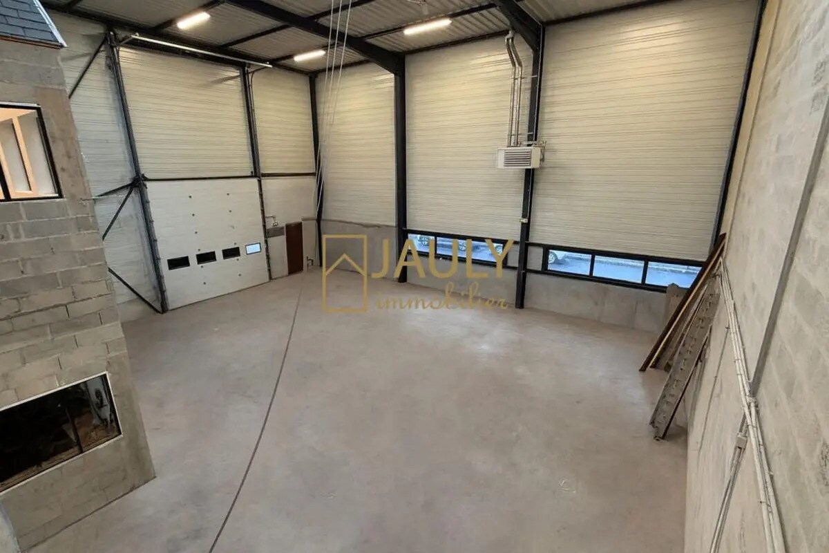 Flex dans Mareuil-lès-Meaux à louer Photo du bâtiment- Image 1 de 15