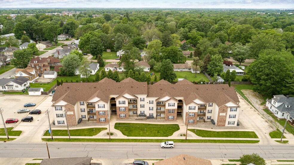 1305 4th St, Charleston, IL for sale - Building Photo - Image 2 of 12