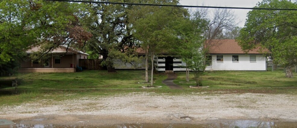 318 N Main St, Salado, TX à vendre - Photo du bâtiment - Image 2 de 4