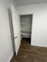 5811 Market St, Wilmington, NC for lease Interior Photo- Image 2 of 10