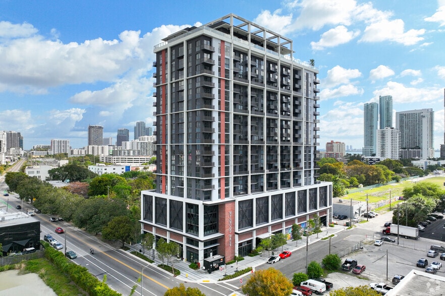 23 NE 17th Ter, Miami, FL for lease - Building Photo - Image 3 of 84