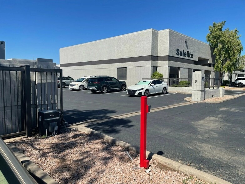 110-122 S Southgate Dr, Chandler, AZ for lease - Building Photo - Image 2 of 3