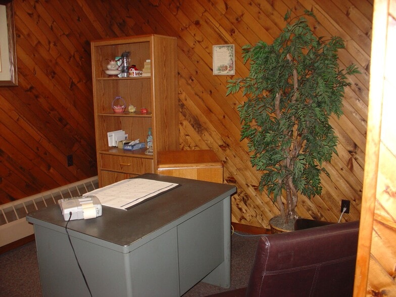 41 Main St, Montello, WI à vendre - Photo du bâtiment - Image 3 de 17