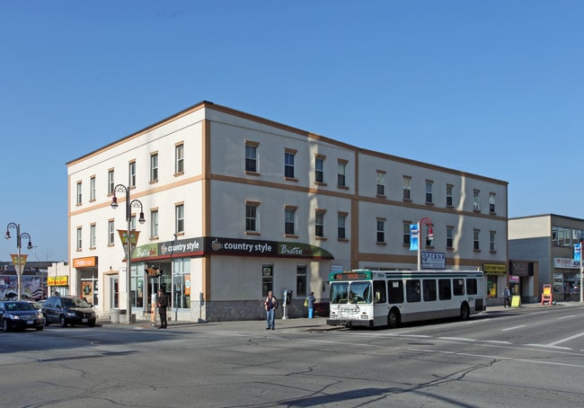 More details for 62-68 King St W, Oshawa, ON - Retail for Lease