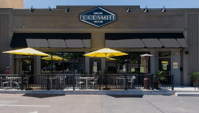 Plus de détails pour 973 Smith Ave S, Saint Paul, MN - Commerce de détail à vendre