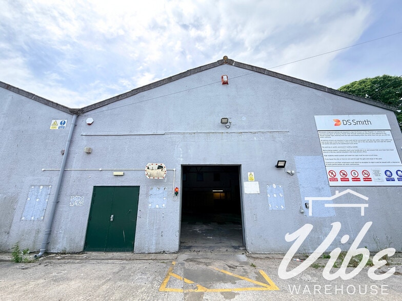 8-10 Newnham Rd, Plymouth for lease - Building Photo - Image 1 of 18