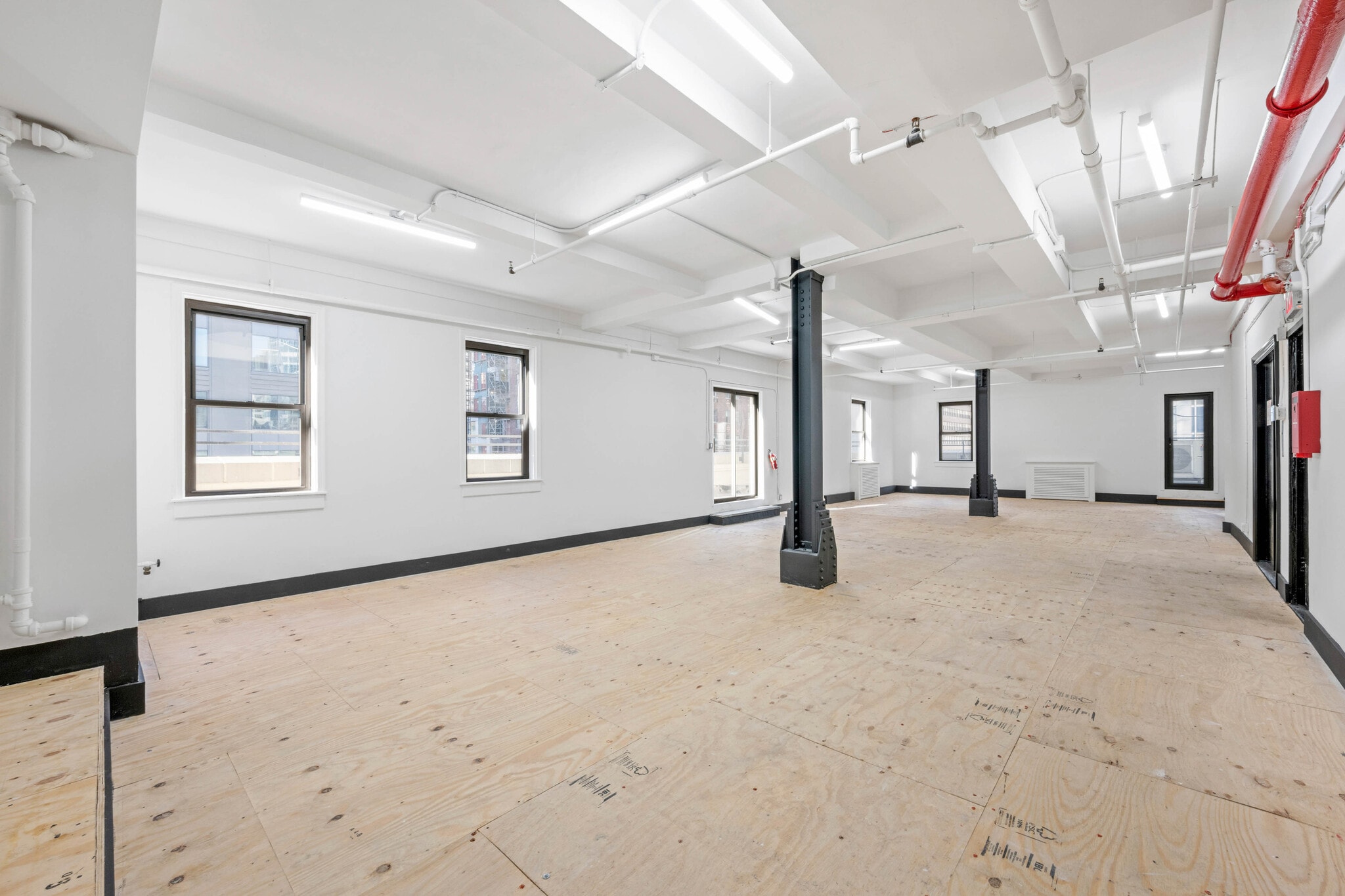 139 E 57th St, New York, NY for lease Interior Photo- Image 1 of 9
