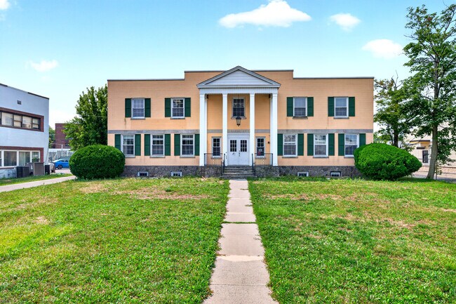 Plus de détails pour 155 W Merrick Rd, Freeport, NY - Bureau/Médical à louer