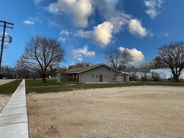 315 Park Dr, Marengo, IL à vendre - Photo du b timent - Image 3 de 14