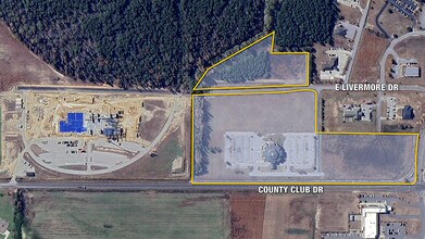 201 E Livermore Dr, Pembroke, NC - Aerial  map view