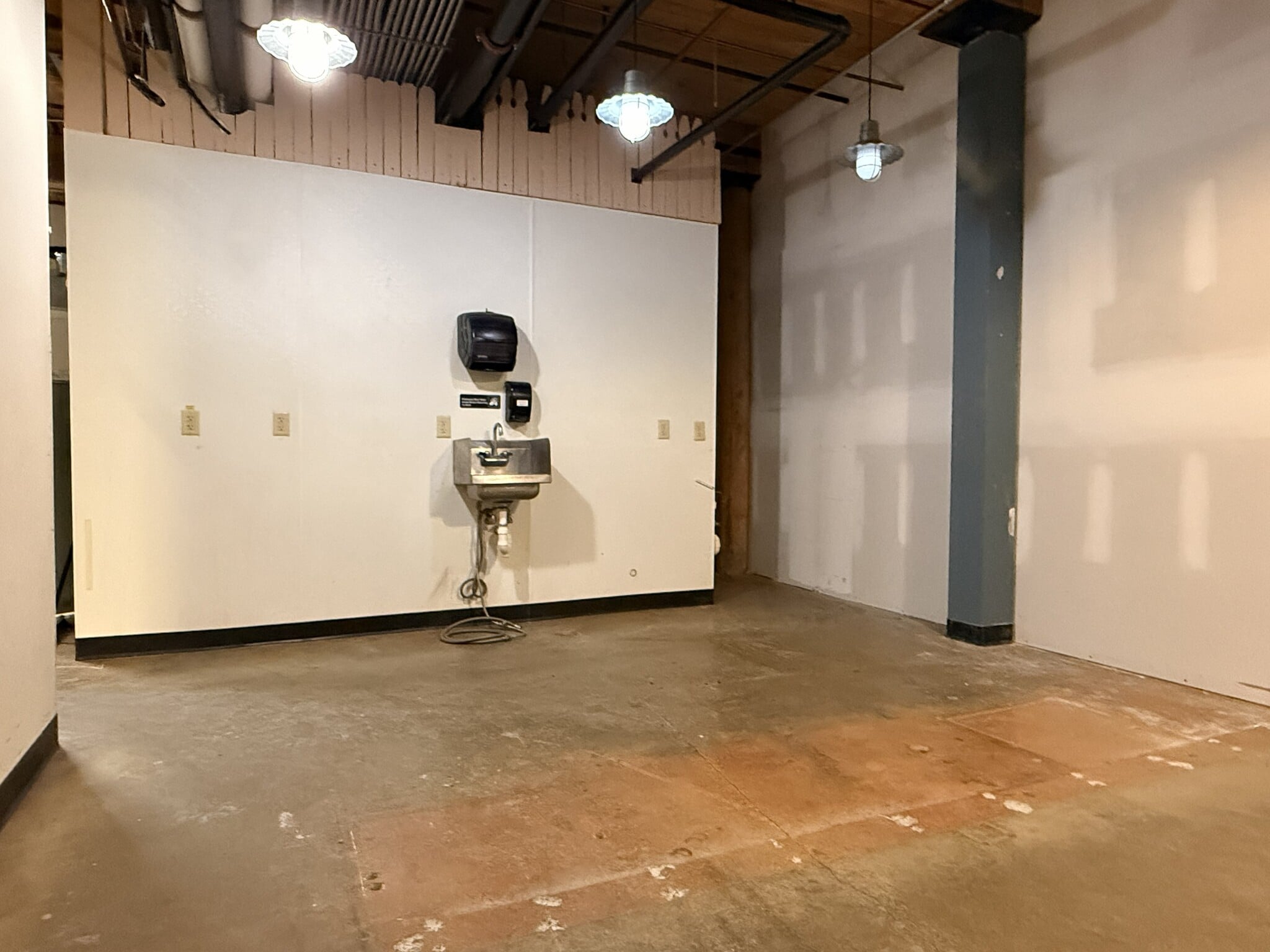 55 Main St, Newmarket, NH à louer Photo intérieure- Image 1 de 7