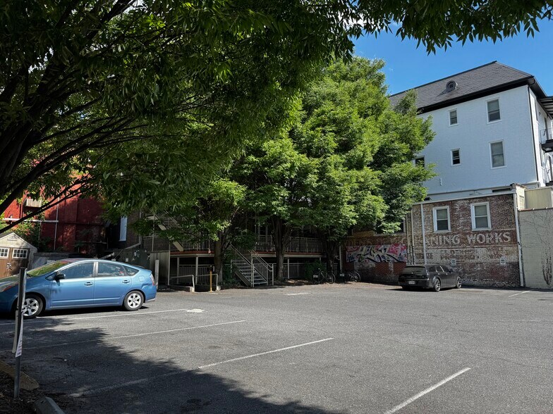 181 N Main St, Harrisonburg, VA à louer - Photo du bâtiment - Image 3 de 3