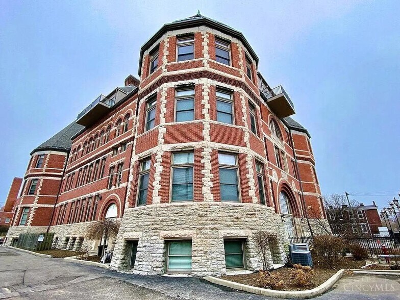 255 Warner St, Cincinnati, OH à vendre - Photo du bâtiment - Image 3 de 13