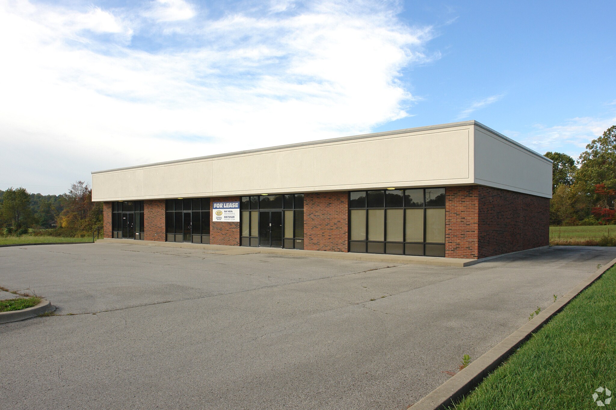 4620 Williamsburg Station Rd, Floyds Knobs, IN à louer Photo du bâtiment- Image 1 de 2