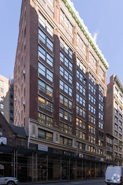 37 W 20th St, New York, NY for lease - Primary Photo - Image 1 of 1