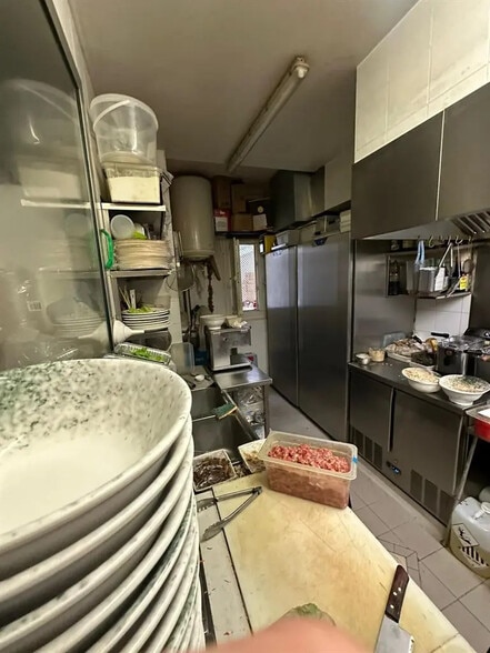 Commerce de détail dans Neuilly-sur-Seine à louer - Photo intérieure - Image 3 de 3