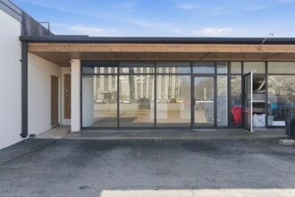 1718 E Meadowmere St, Springfield, MO à louer Photo intérieure- Image 1 de 23