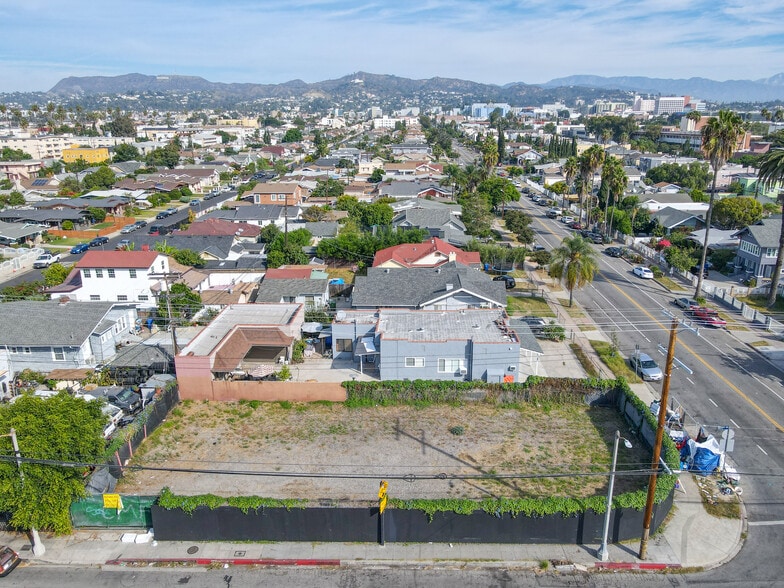 4401 Melrose Ave, Los Angeles, CA à vendre - Photo du bâtiment - Image 2 de 20